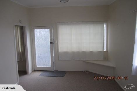 Photo of property in 287 Glenfield Road, Glenfield, Auckland, 0629