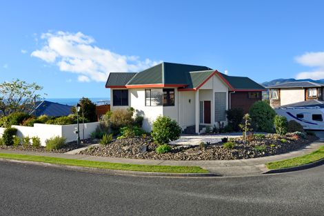 Photo of property in 327 Princes Drive, Britannia Heights, Nelson, 7010