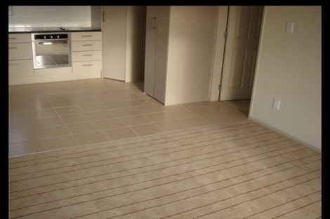 Photo of property in 3a Gretel Place, Hillcrest, Auckland, 0627