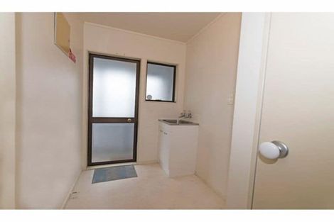 Photo of property in 2/36 Takapu Street, Henderson, Auckland, 0612
