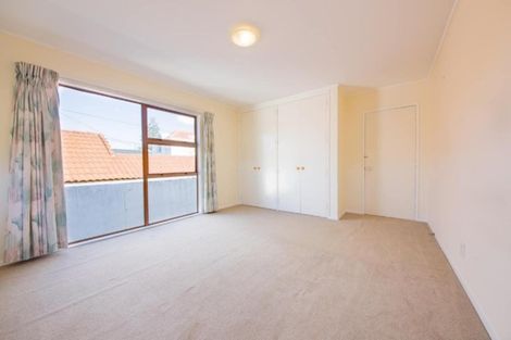 Photo of property in 106a Stanley Point Road, Stanley Point, Auckland, 0624