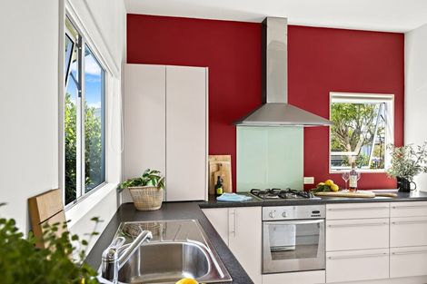 Photo of property in 43 Cumberland Street, Leigh, 0985