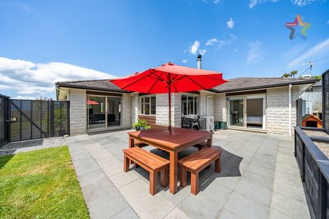 Photo of property in 10 Meadowbank Drive, Belmont, Lower Hutt, 5010