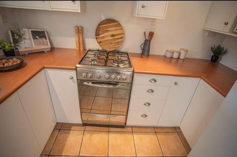 Photo of property in 2 Puketiro Place, Paihia, 0200