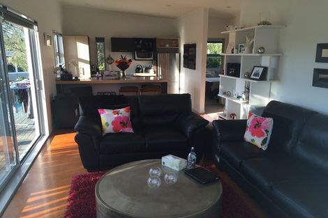 Photo of property in 163 Oraha Road, Kumeu, 0892