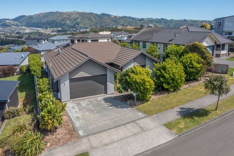 Photo of property in 16 Nelson Avenue, Aotea, Porirua, 5024