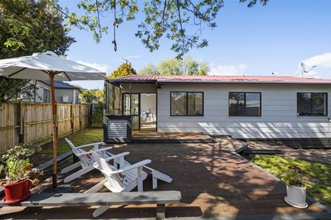 Photo of property in 1/28 Powrie Street, Glenfield, Auckland, 0629