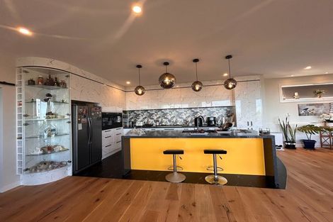 Photo of property in 645-649 South Titirangi Road, Titirangi, Auckland, 0604