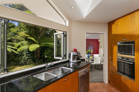 Photo of property in 20 Highwood Grove, Torbay, Auckland, 0630