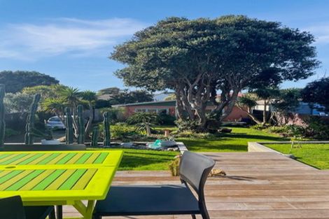 Photo of property in 32 Matai Street, Castlecliff, Whanganui, 4501