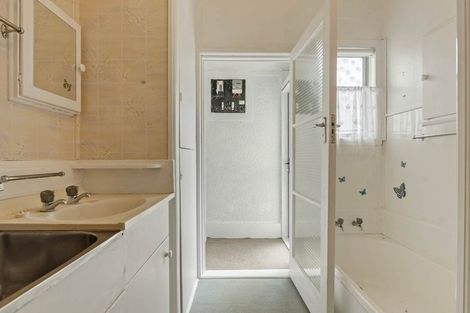 Photo of property in 19 Estuary Road, Weymouth, Auckland, 2103