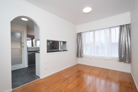 Photo of property in 4 Ayrton Street, Te Atatu South, Auckland, 0610