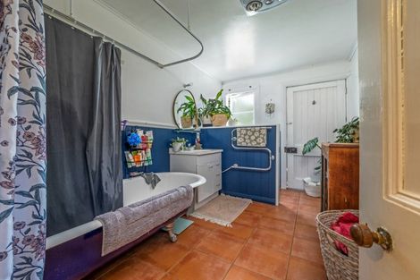 Photo of property in 96 Alfredton Road, Eketahuna, 4900