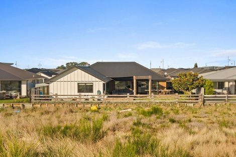 Photo of property in 33 Te Hurunui Drive, Pegasus, 7612