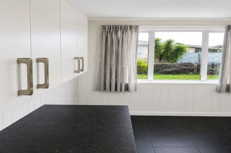 Photo of property in 65 Racecourse Road, Waipukurau, 4200