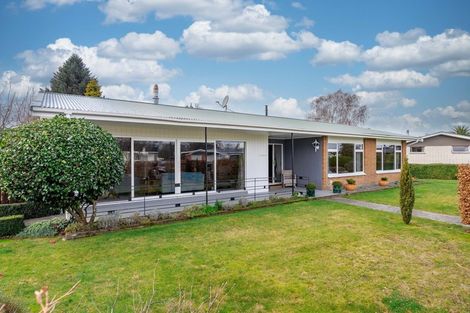 Photo of property in 3 Hornsby Street, Carterton, 5713