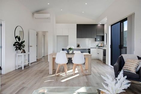 Photo of property in 29 Mataikokako Loop, Kawakawa Bay, Papakura, 2585