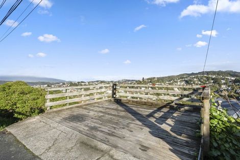 Photo of property in 61 Harbour View Road, Northland, Wellington, 6012