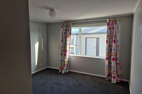 Photo of property in 22 Motuoapa Place, Kelvin Grove, Palmerston North, 4414