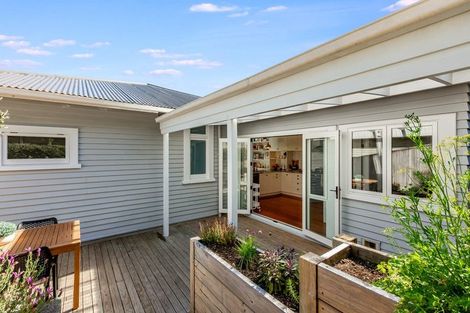 Photo of property in 13 Firth Terrace, Karori, Wellington, 6012