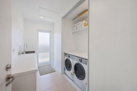 Photo of property in 46 Luton Avenue, Sunnyhills, Auckland, 2010