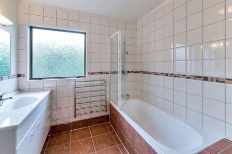 Photo of property in 12 Cemetery Road, Waiuku, 2123