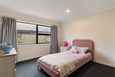 Photo of property in 6 Trump Place, Kelvin Grove, Palmerston North, 4414