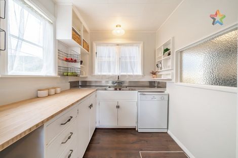 Photo of property in 273 Naenae Road, Naenae, Lower Hutt, 5011