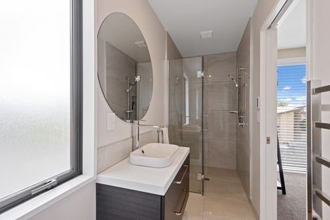 Photo of property in 8 Dave Jamieson Lane, Hillmorton, Christchurch, 8024