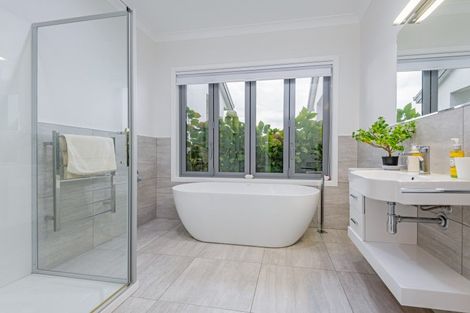 Photo of property in 12 Fleetwood Lane, Turitea, Palmerston North, 4472