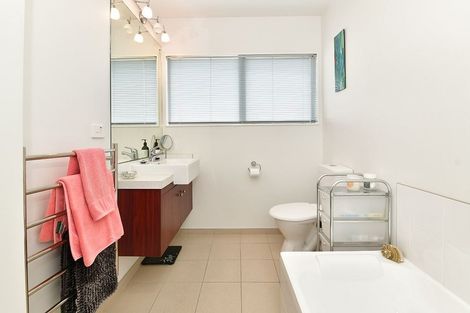 Photo of property in 7 Carento Way, Stanmore Bay, Whangaparaoa, 0932