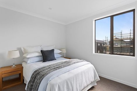 Photo of property in 10 Rauriki Lane, Rosehill, Papakura, 2113