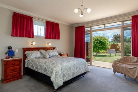 Photo of property in 8 Clearwater Place, Mayfield, Blenheim, 7201