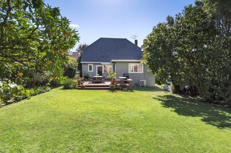 Photo of property in 14 Korau Road, Greenlane, Auckland, 1051