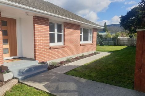 Photo of property in 23 Palmer Crescent, Silverstream, Upper Hutt, 5019