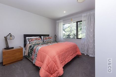 Photo of property in 22c Sunnyvale Road, Swanson, Auckland, 0614