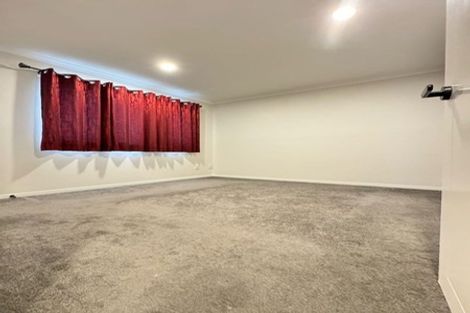 Photo of property in 3 Tuwhare Street, Papakura, 2110