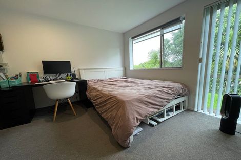 Photo of property in 17 Meteor Place, Schnapper Rock, Auckland, 0632