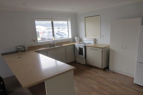 Photo of property in 1/3 Rossiter Street, Tawa, Wellington, 5028