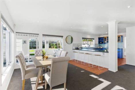 Photo of property in 141 Pah Road, Cockle Bay, Auckland, 2014