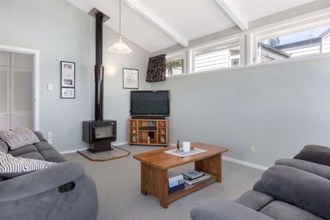 Photo of property in 37 Ernest Street, Ranui, Porirua, 5024