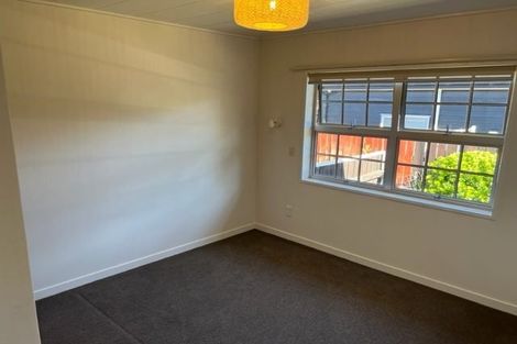 Photo of property in 24 Middle Road, Havelock North, 4130