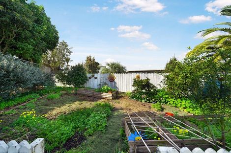 Photo of property in 127a Swanson Road, Henderson, Auckland, 0610