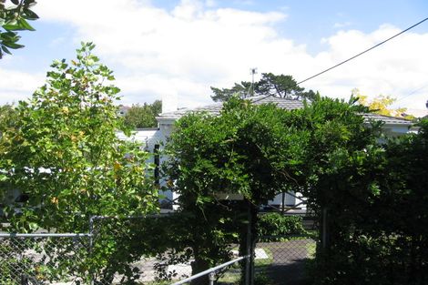 Photo of property in 414 Beach Road, Mairangi Bay, Auckland, 0630