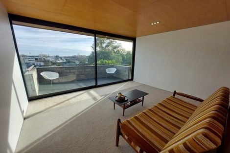 Photo of property in 30b Thackeray Street, Hamilton Lake, Hamilton, 3204