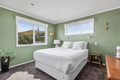 Photo of property in 16 Tamarisk Drive, Riversdale Beach, Masterton, 5872