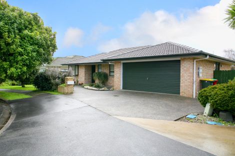 Photo of property in 13 Anton Place, Takanini, 2112