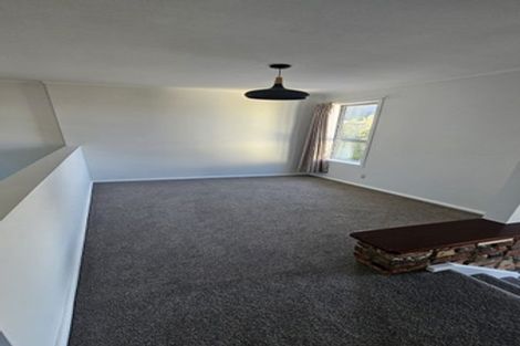 Photo of property in 3 Saint Aidans Way, Tawa, Wellington, 5028