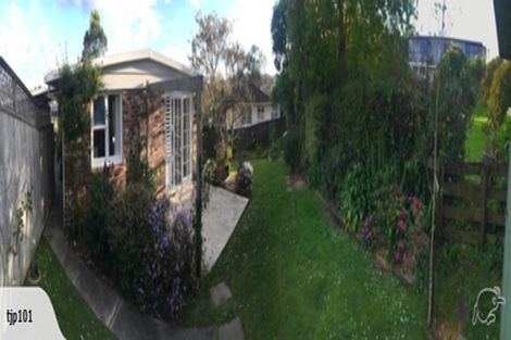 Photo of property in 2/449 Beach Road, Mairangi Bay, Auckland, 0630