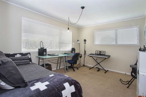 Photo of property in 33 Stella Drive, Clarks Beach, 2122